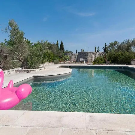 Trullo Ilario Con Piscina * Torre Suda