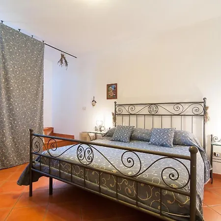 Trullo Ilario Con Piscina